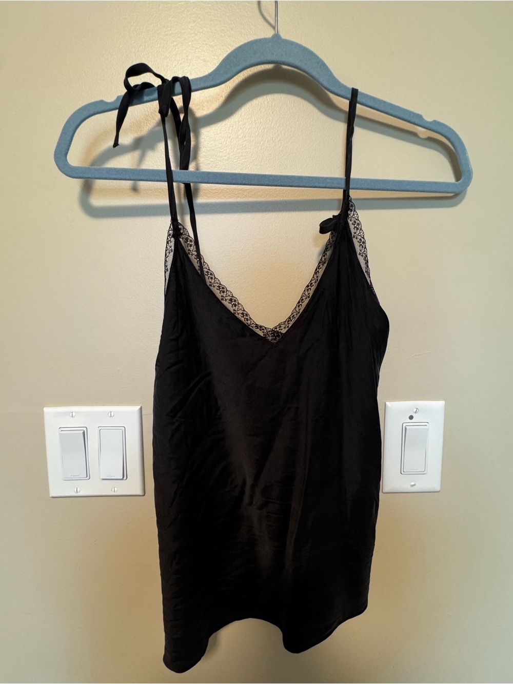 Ladaire Black silk Lace-Trim Camisole Slip Top
